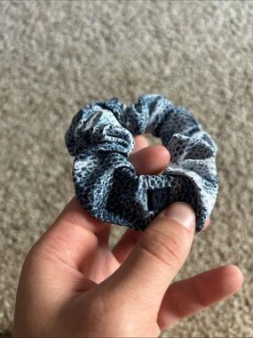 lululemon athletica Blue and White Patterned Hair Scrunchie